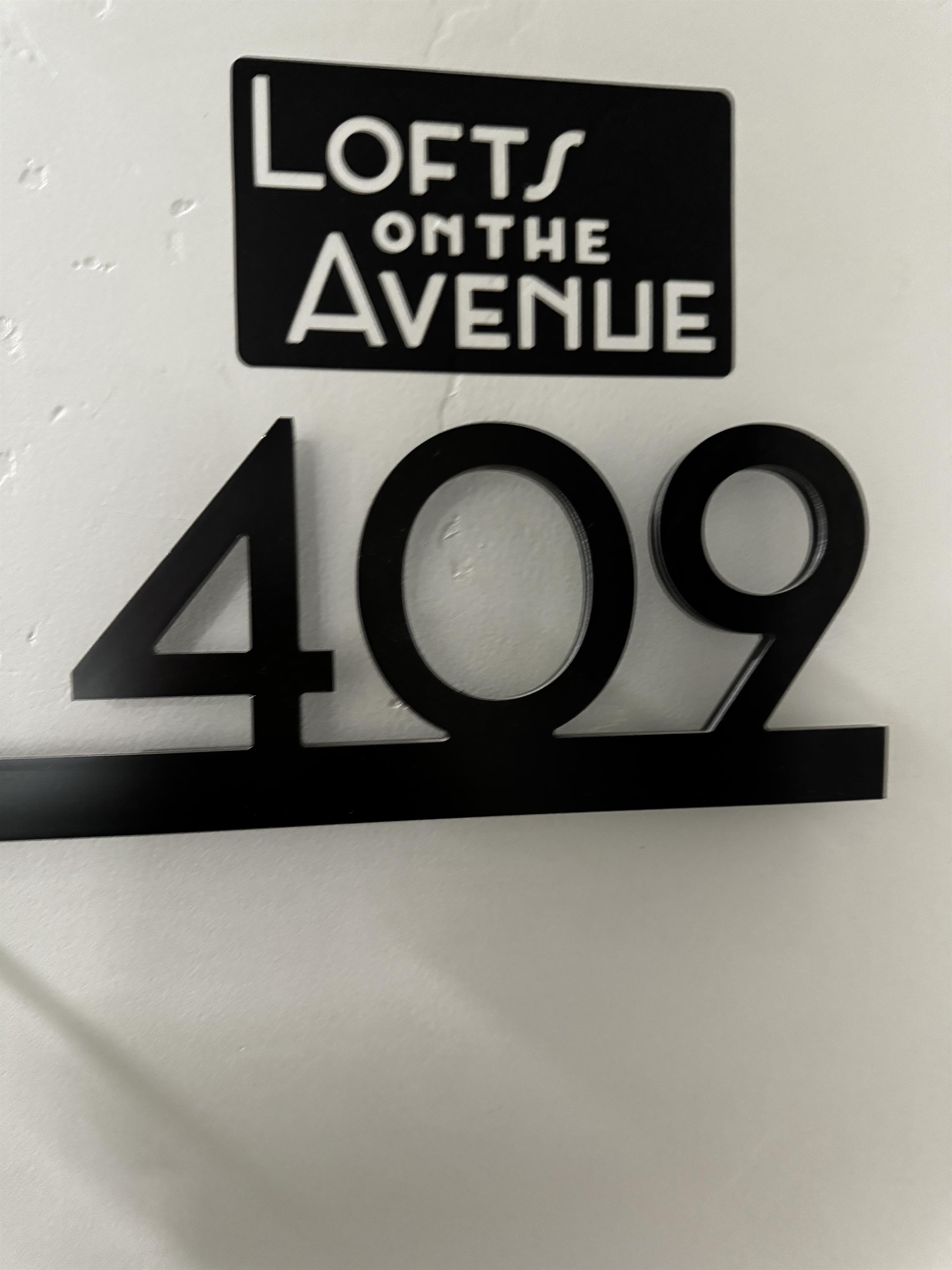 5072 North University Avenue - 409